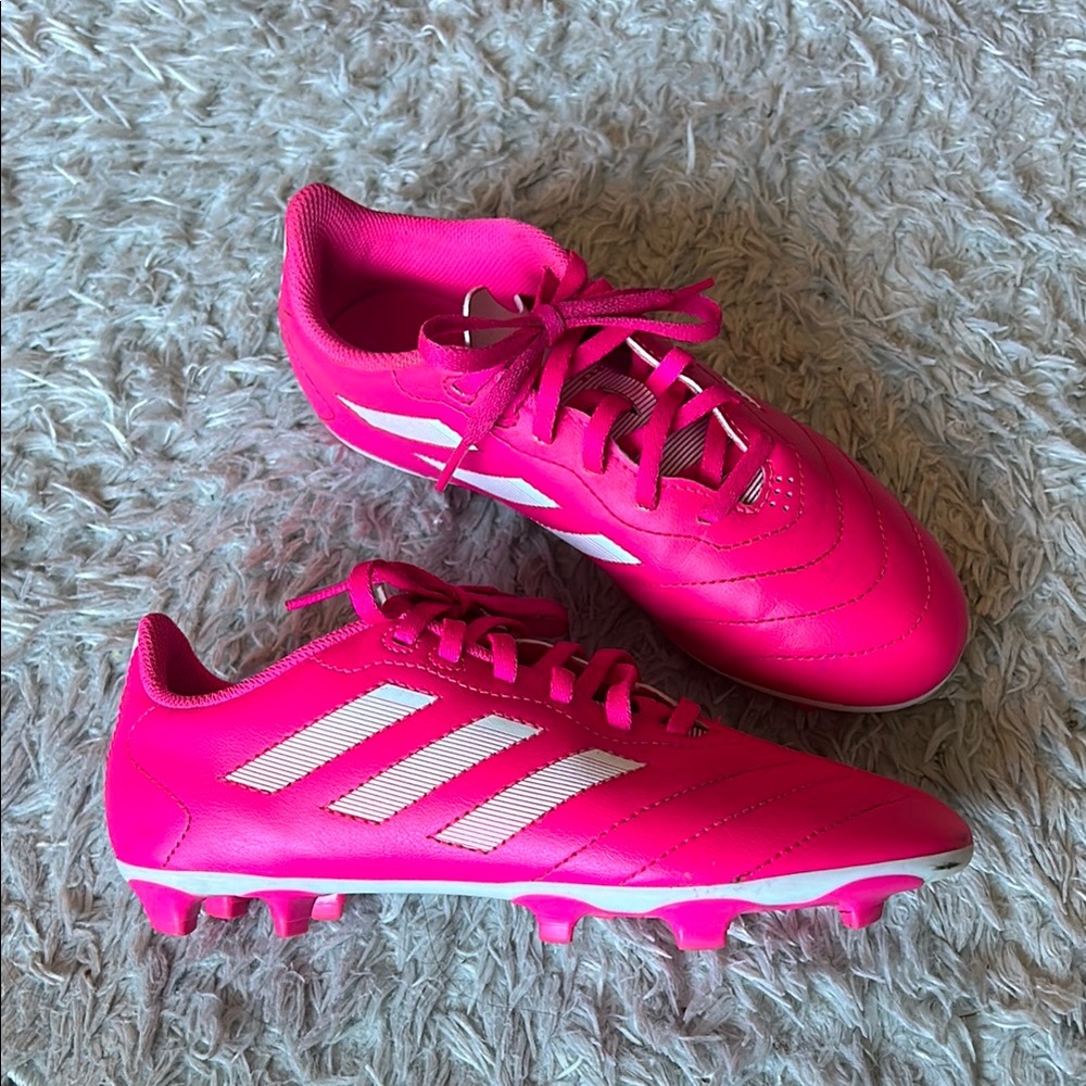 Girls Adidas Pink Soccer Cleats- Great condition